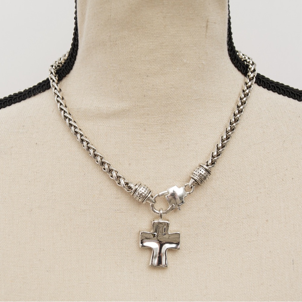 Bold chunky pendant choker wheat cable chain and chunky cross removable pendant